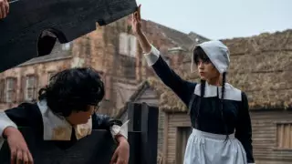 Рекордные просмотры и культовый танец. Почему все помешались на сериале "Уэнсдэй"