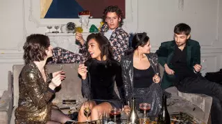 В каких цветах встречать Новый год: готовим праздничные наряды