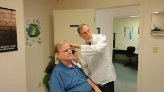 Слуховые аппараты снижают риск развития деменции