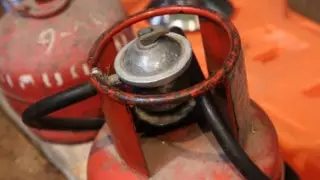 Школьник получил ожоги в результате взрыва баллона в Караганде