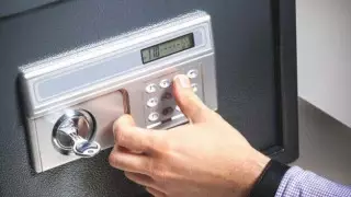 650 тысяч тенге похитили из сейфа мечети в Акмолинской области