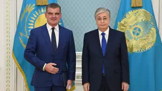 Производство вагонов обсудил Токаев с главой Stadler Rail AG