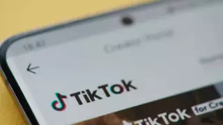 Директор ЦРУ назвал TikTok угрозой национальной безопасности США
