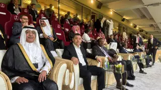 Президента Кыргызстана раскритиковали за полет на ЧМ на частном самолете