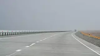 Токаев подписал поправки по вопросам транспорта и недропользования