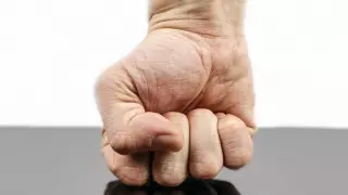 "Пинал по животу, топил, привязывал": избитая мужем алматинка пожаловалась на бездействие полиции