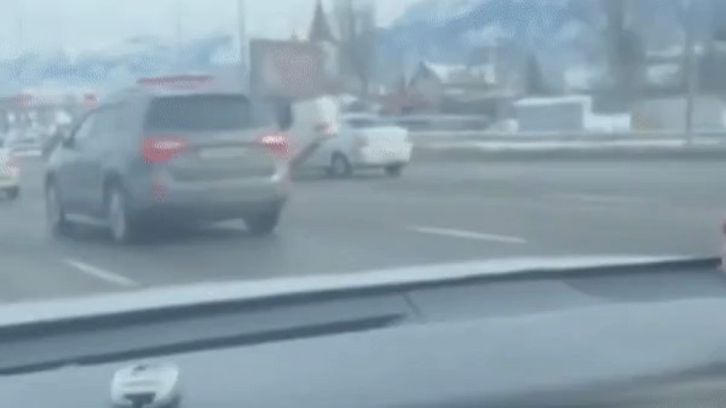 Кадры из видео