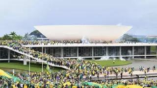 В столице Бразилии введен режим ЧС из-за массовых беспорядков