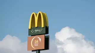Шансы на возвращение McDonald's оценили в Казахстане