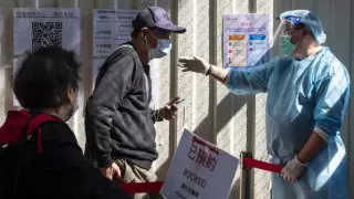 Число зараженных коронавирусом достигло 900 миллионов в Китае - исследование