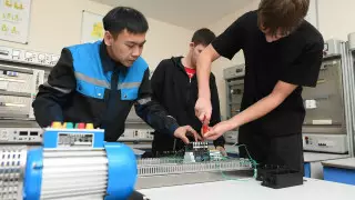 "АрселорМиттал Темиртау" обучает электромонтеров за свой счет