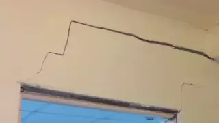 Новое здание поликлиники за 775 миллионов начало рушиться в Алматы