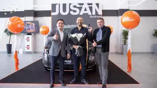 Костанайский предприниматель выиграл бизнес-шаттл в акции от Jusan