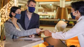 Названы самые распространенные ошибки туристов в отелях