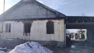 "Не могли поступить иначе": проезжавшие мимо солдаты спасли семью из горящего дома в Уштобе