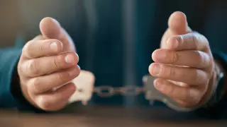 Предлагал устроить в "Самрук-Казына": осужден юрист астанинской библиотеки