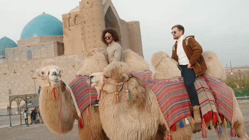 Кадры из видео