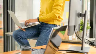 Родителей школьников обманули на десятки миллионов в Алматы