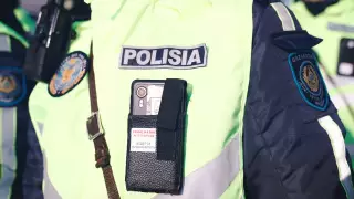 Казахстанские полицейские переходят на новые видеожетоны