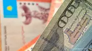 Курс доллара снизился почти на 3,5 тенге