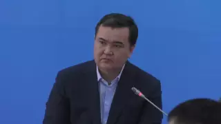 Вода "с Мальдив", гололед и животные. Пять часов длилась встреча акима Астаны с жителями