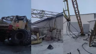 Стрела крана проломила крышу магазина в центре Павлодара