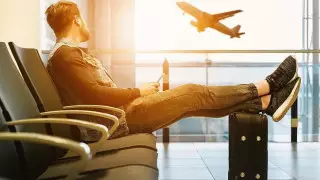 Почему никогда не стоит бронировать рейсы, вылетающие после обеда