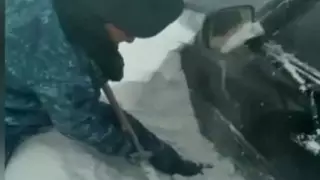 Сотни машин застряли на трассе Алматы – Ташкент