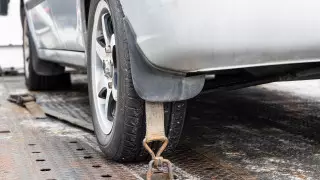 Штраф машине на эвакуаторе объяснили в полиции Акмолинской области