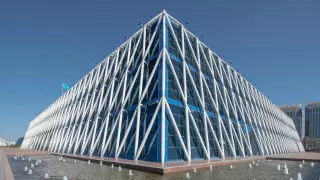 Капитальный ремонт или снос? Что будет с Дворцом Независимости в Астане