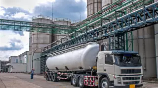 Запрет на вывоз бензина и дизтоплива продлили в Казахстане