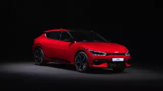 Kia представила в Казахстане электромобиль EV6