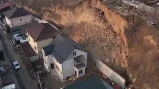 "Кто строит в горах, это наши будущие клиенты" - глава МЧС об оползнях в Алматы