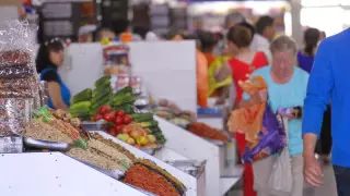 При каких условиях уличная торговля разрешена в Казахстане