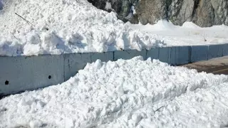 Дорога Медеу - Шымбулак оказалась перекрыта из-за схода лавины