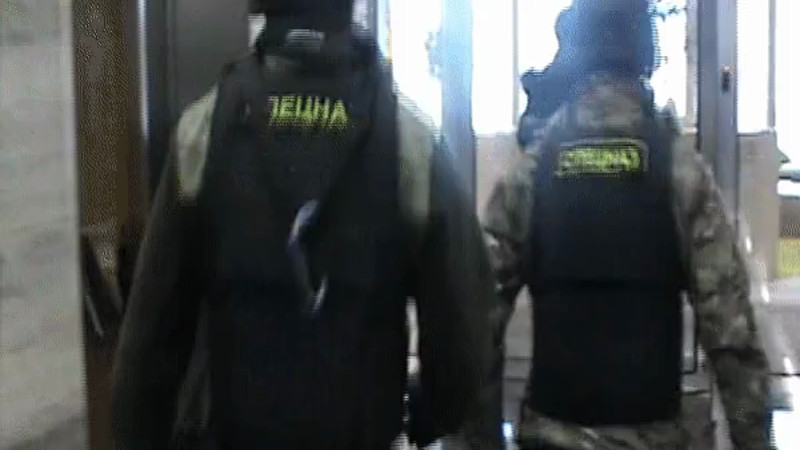 Кадры из видео