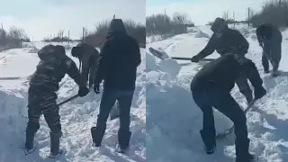 Дети не могут дойти в школу, а взрослые - за продуктами. Костанайскую область завалило снегом