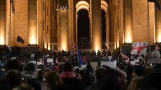 В NATO поприветствовали отзыв законопроекта об иноагентах в Грузии