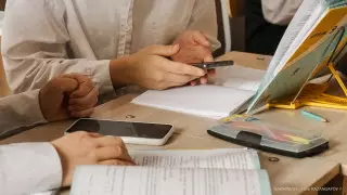 Двоечников и прогульщиков начнут ставить на учет в школах Казахстана