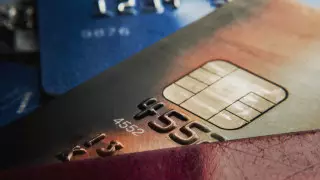 "Есть риски". АФРР про выдачу казахстанских карт россиянам