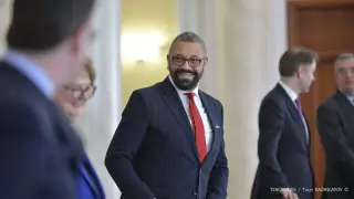 Глава МИД Великобритании прилетел в Астану