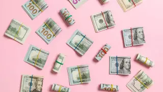 Курс доллара упал до 455 тенге