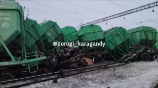Сход вагонов в Казахстане. Задержана преступная группа из работников КТЖ и сотрудника полиции
