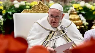 Папа римский попал в больницу