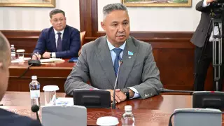 "Мы поддержали не столько Смаилова" - Перуашев о переназначении премьера