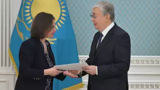 Спецпредставитель Франции вручила Токаеву послание от Макрона