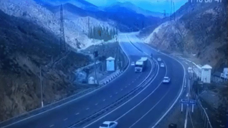 Кадры из видео