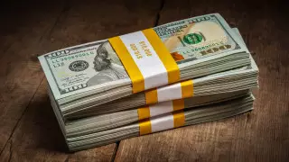 Названы официальные курсы доллара, рубля и евро на 11 апреля