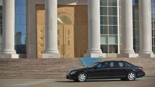 На каком авто передвигается президент Азербайджана в Астане