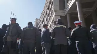 Новый министр Саткалиев объяснил, почему лично не вышел к рабочим из Жанаозена